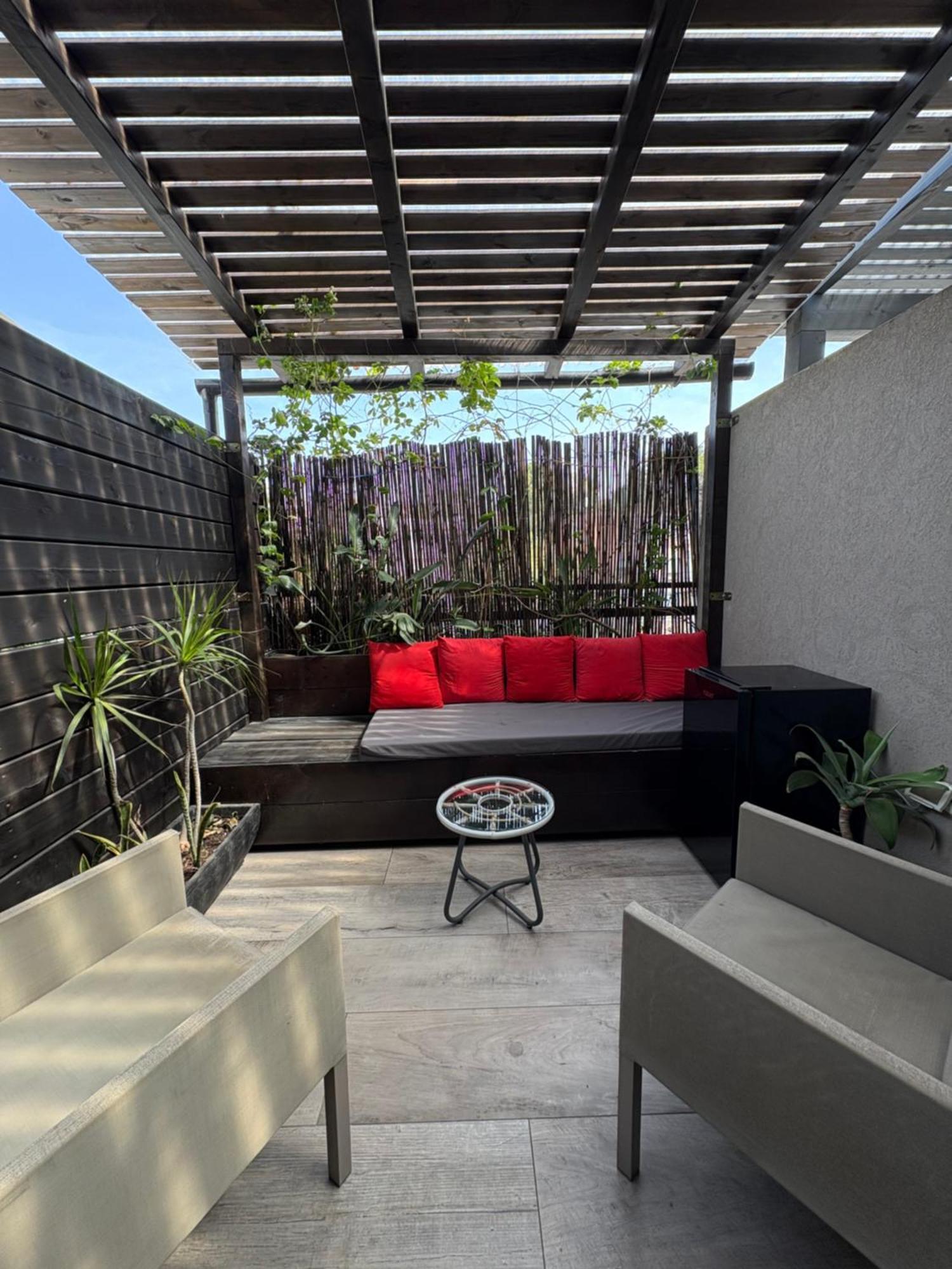 Urbanica Carmel- Apartments Χάιφα Δωμάτιο φωτογραφία
